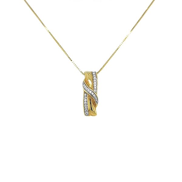 Gold Pendant with Diamonds