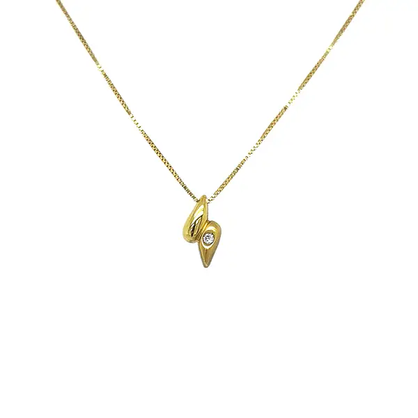 Gold Pendant with Diamond