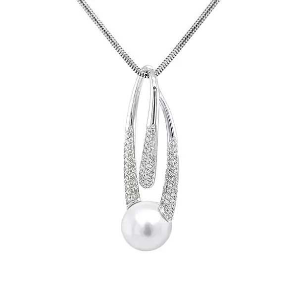 Gold Pendant with Natural Pearl and Diamonds