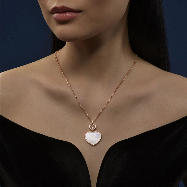 Gold Pendant Chopard Happy Hearts 79A075-5301