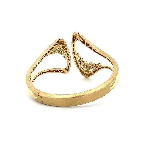 Gold Ladies Bracelet with Green Stones