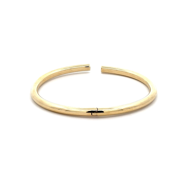 Modern Gold Bracelet with Emphasis on Lightness and Elegance