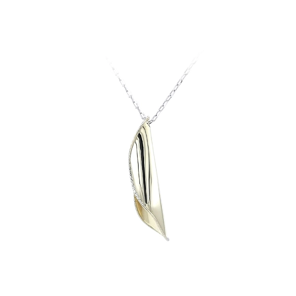 Ladies Necklace made of Combination Gold