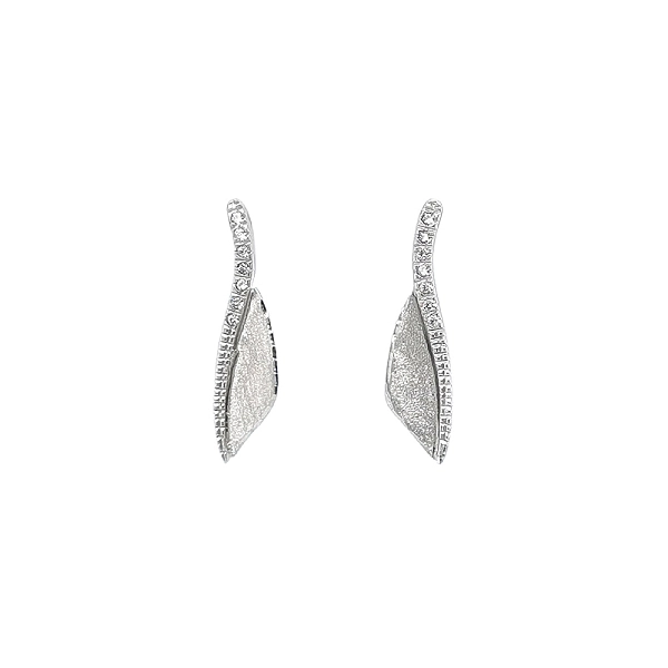 Minimalist Glow of Zircons in Soft White Gold