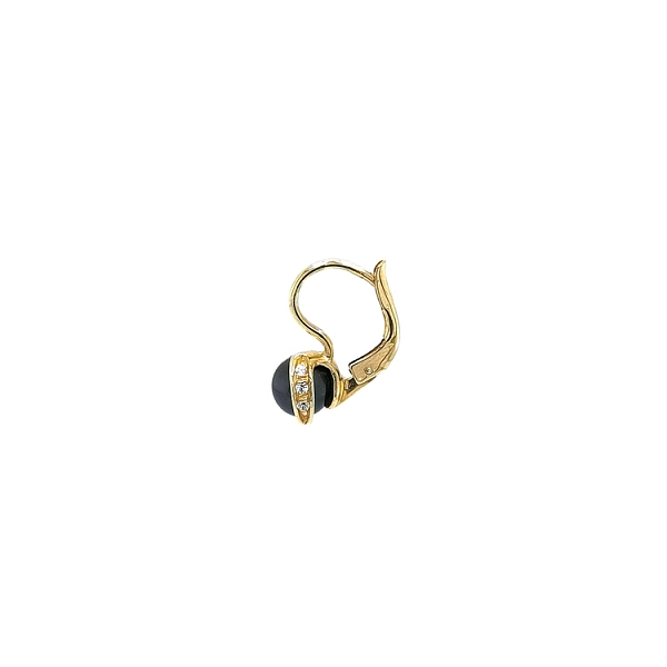 Gold Earrings with Black Pearl