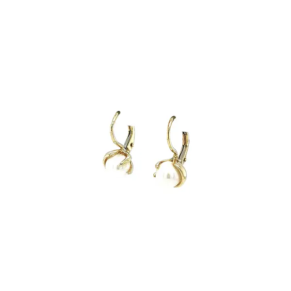 Gold Earrings with Pearl
