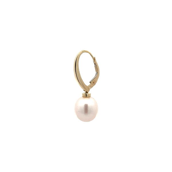 Gold dangle earrings with pearls