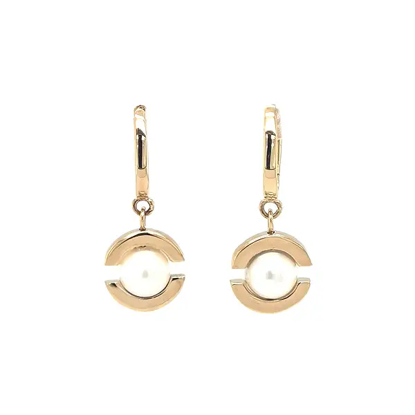 Gold Earrings with Pearl