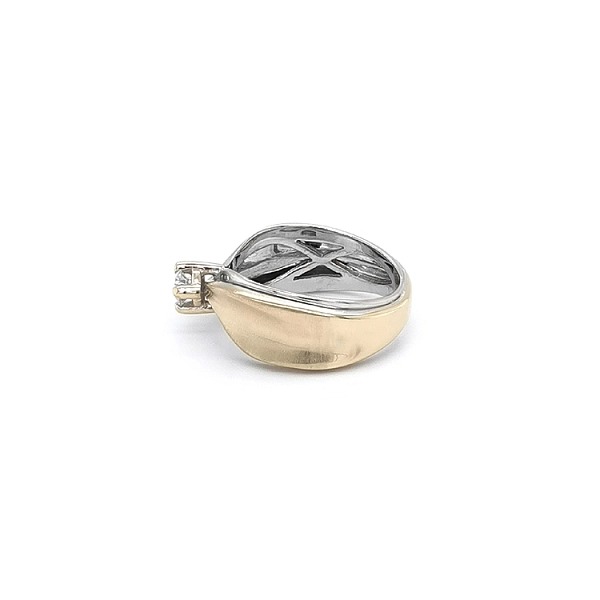 Engagement Ring with Zircon made of Combined Gold