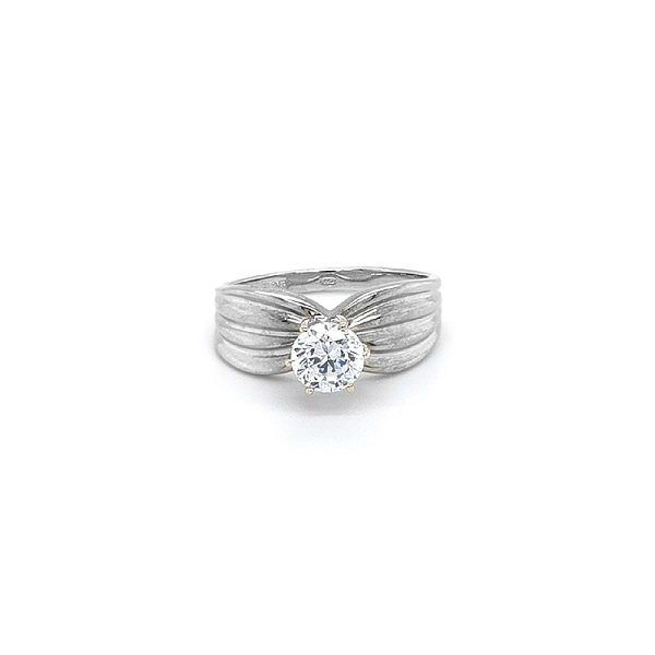 Ring with Zircon made of Combination Gold