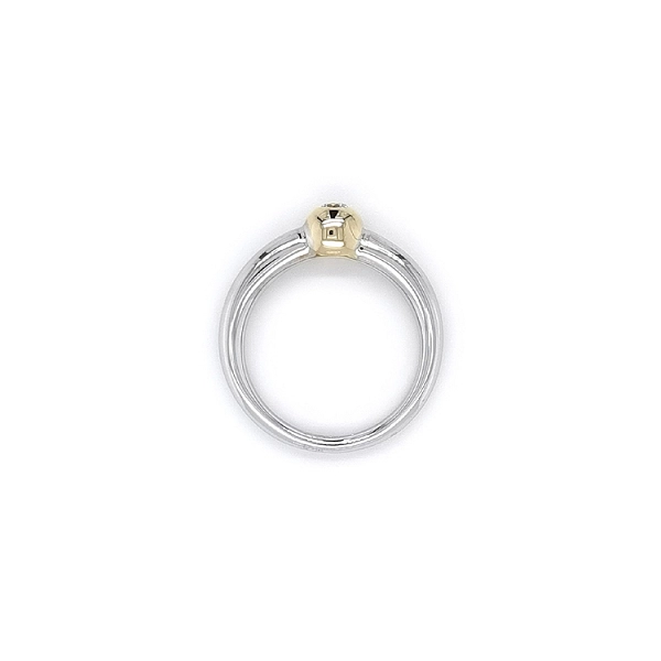 Ring with Zircon made of Combination Gold