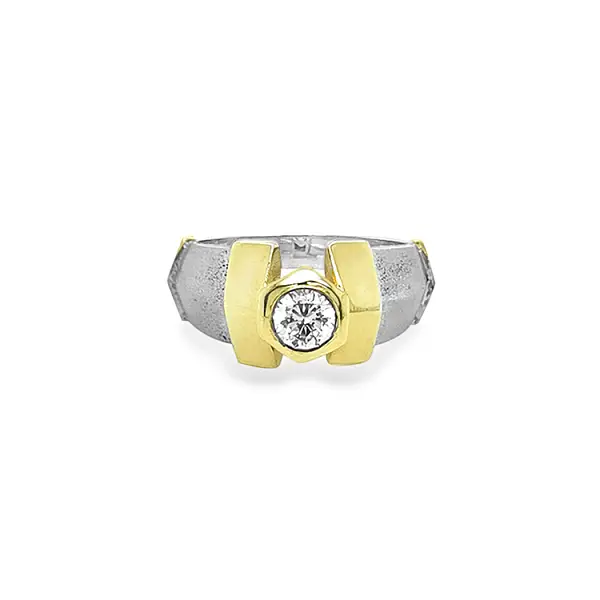 Gold Ring with Zircon