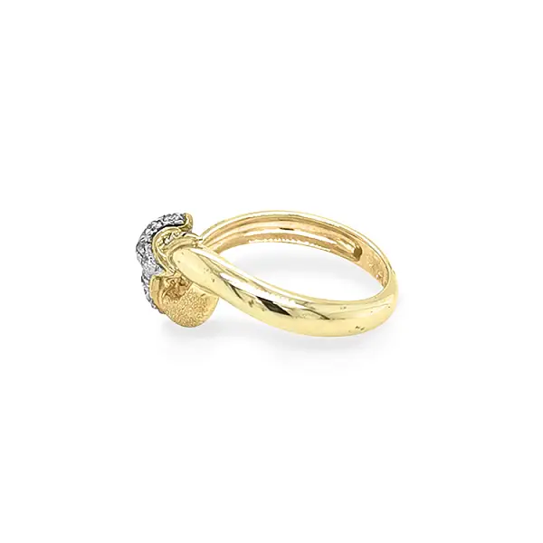 Gold Ring with Zircons