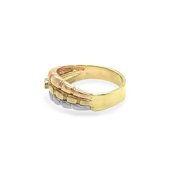 Gold Ring with Zircon made of Combined Gold