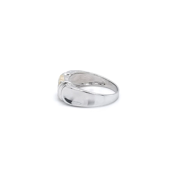 Ring with Zircon made of Combination Gold