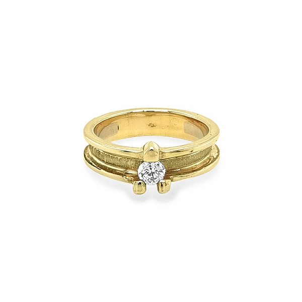 Gold Ring with Zircon