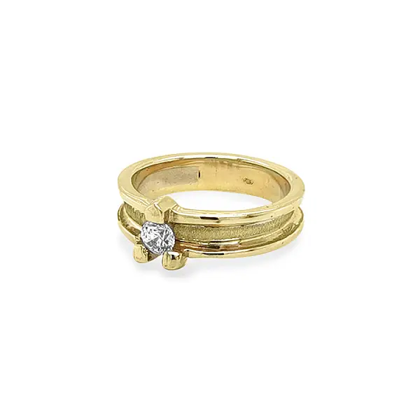 Gold Ring with Zircon