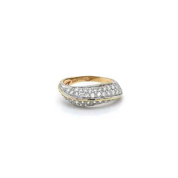Ring with Zirconias in Gold Combination