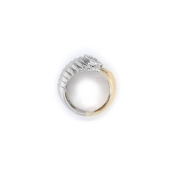 Ring with Zircon made of Combination Gold