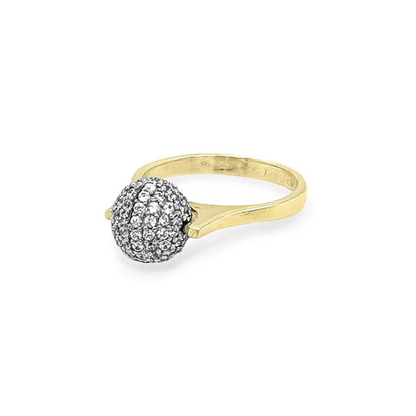 Gold Ring with Zircons