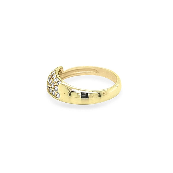 Gold Ring with Zircons