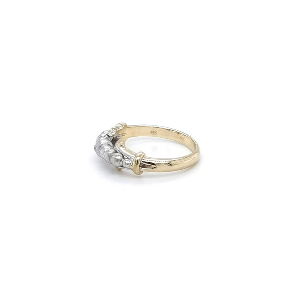 Ring with Zircon made of Combination Gold