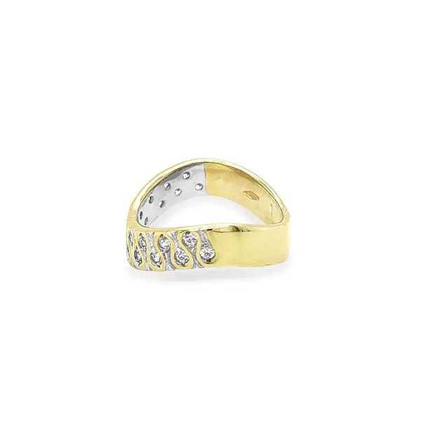 Gold Ring with Zircons