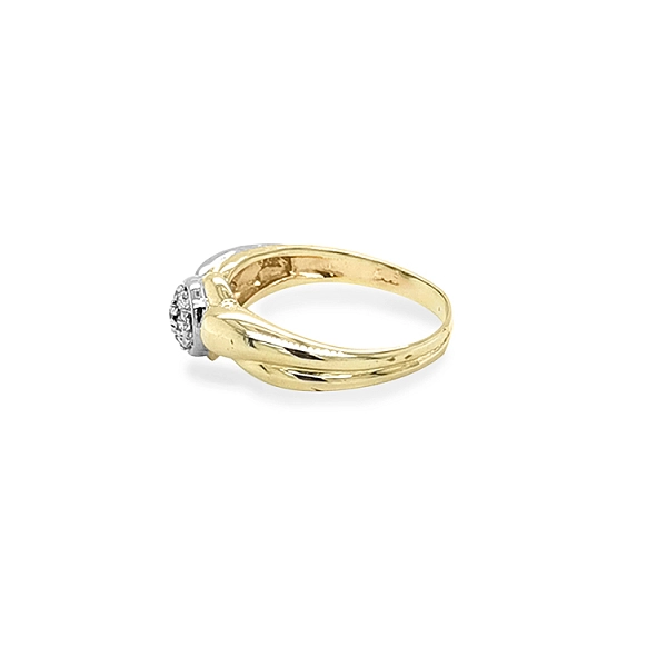 Gold Ring with Zircones made of Combined Gold