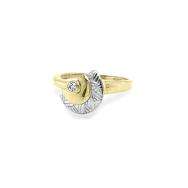 Gold Ring with Zircones made of Combined Gold