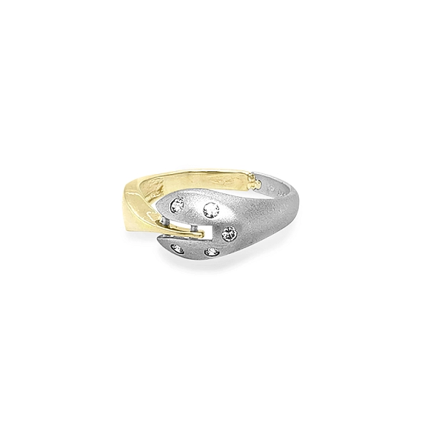 Gold Ring with Zircons