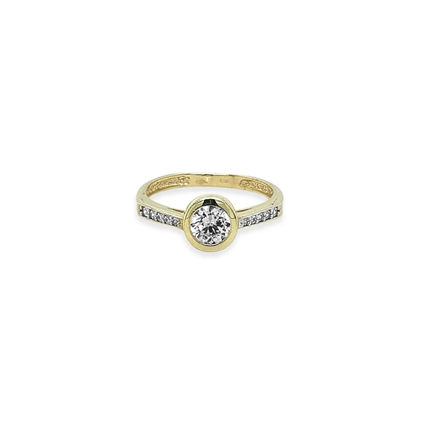 Gold Engagement Ring with Zircones