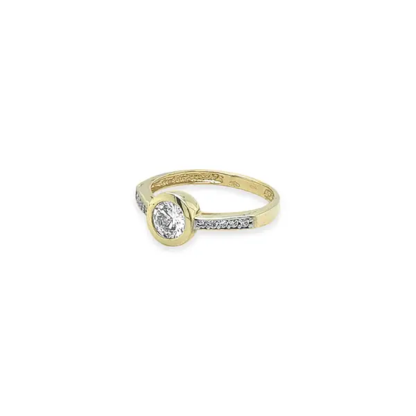 Gold Engagement Ring with Zircones