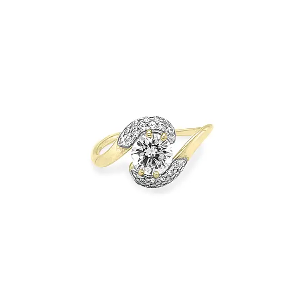 Gold Engagement Ring with Zircones