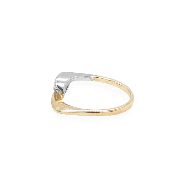 Gold Ring with Zircon made of Combined Gold
