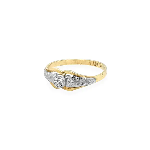 Gold Ring with Zircon made of Combined Gold