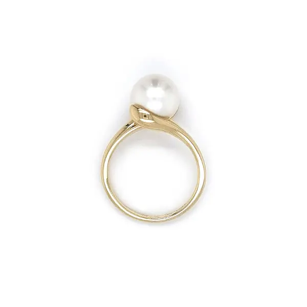Gold Ring with Pearl