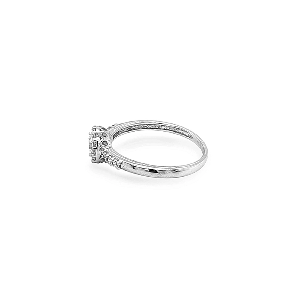 Gold Engagement Ring with Zircones