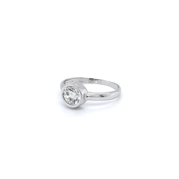 Engagement Ring with Zircon