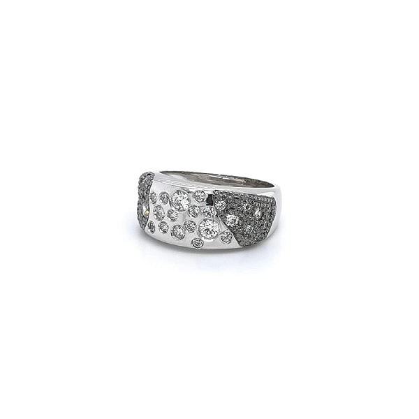 Ring with White Gold Zircons