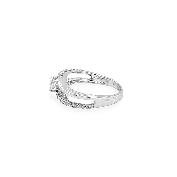 Gold Ring with Zircons