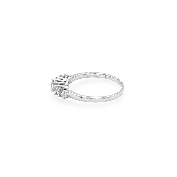 Gold Ring with Zircons