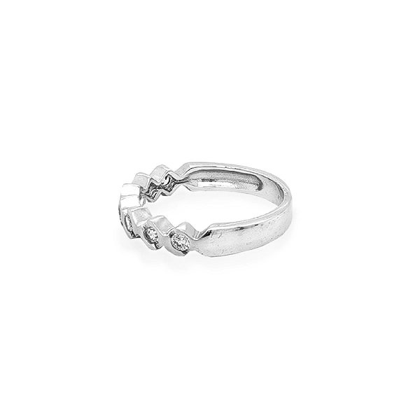 Gold Ring with Zircons