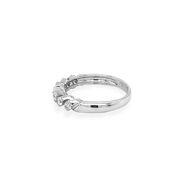 Gold Ring with Zircons