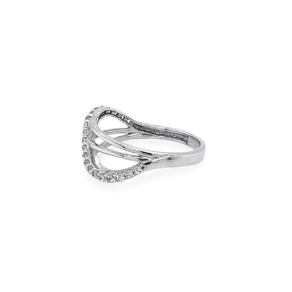 Gold Ring with Zircons