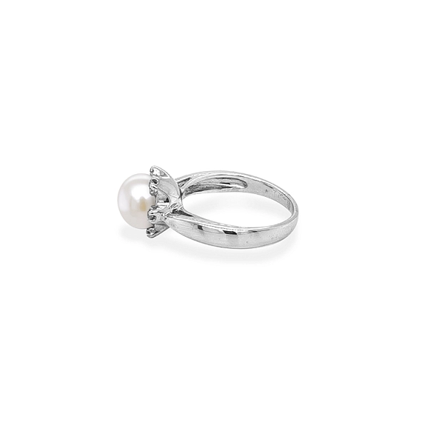 Gold Ring with Pearl and Zircones