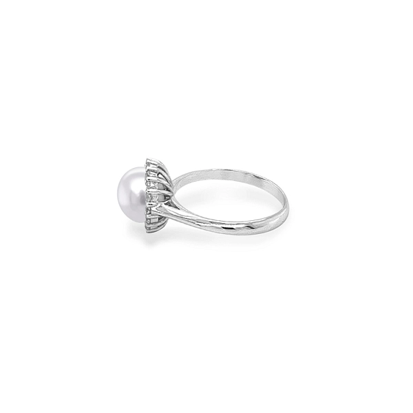 Gold Ring with Pearl and Zircones