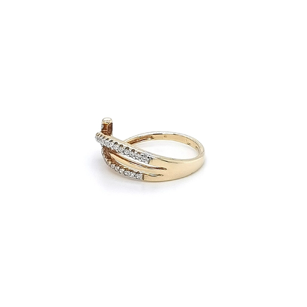 Gold Ring with Zircons