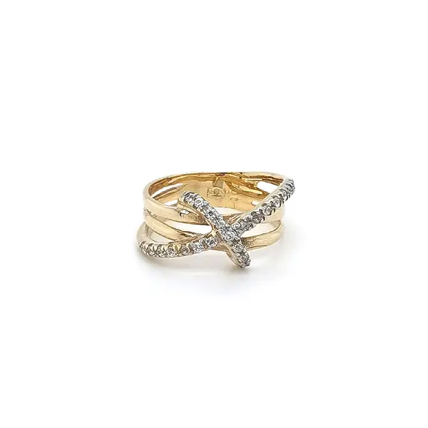 Ring with Zirconias in Gold Combination