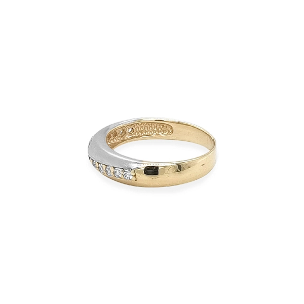 Gold Ring with Zircones made of Combined Gold