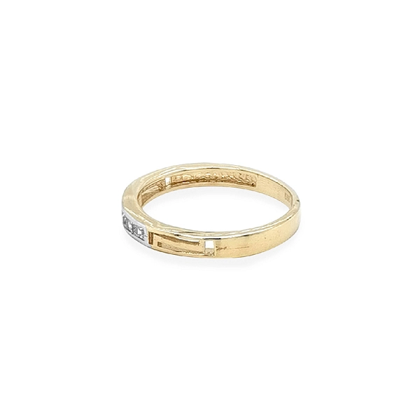 Gold Ring with Zircons